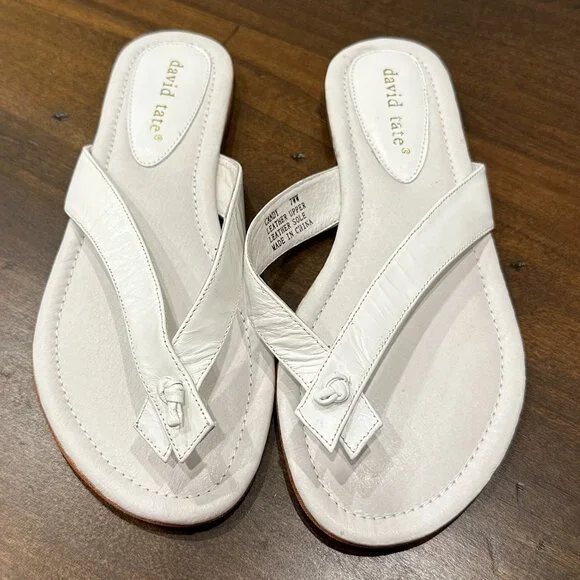 NEW - David Tate Candy Flip Flop Sandals - White Leather - Size 7 WW - Picture 1 of 5